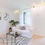 Casa Boma - Modern & Luminous With Balcony - Alcantara I *