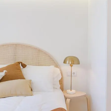 Casa Boma - Modern & Luminous With Balcony - Alcantara I ליסבון