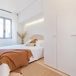 Apartment Casa Boma - Modern & Luminous With Balcony - Alcantara I